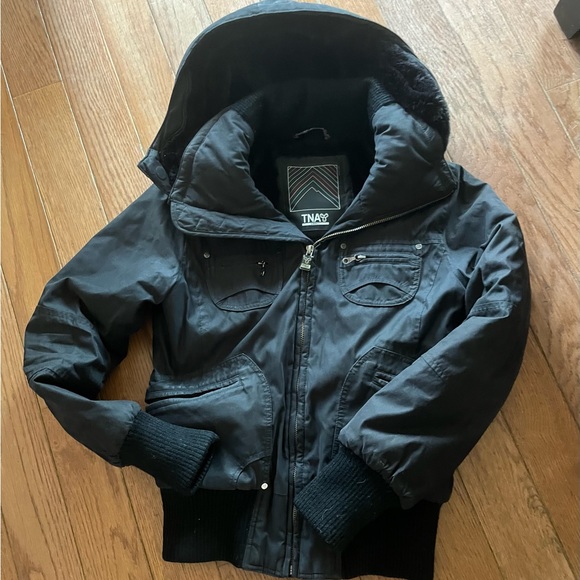 Aritzia TNA St. Moritz Bomber Jacket - Picture 2 of 14